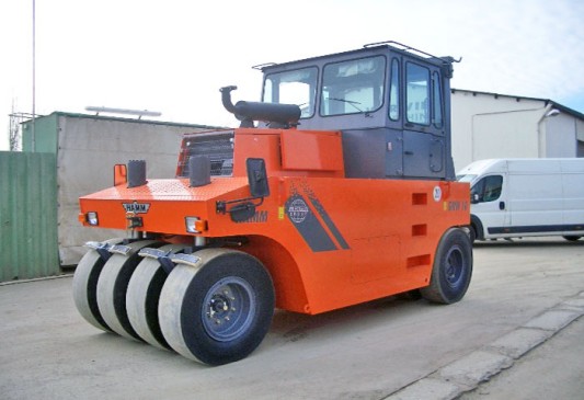 Compacteur à pneus